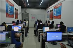 掌握核心技能，賦能職業發展——華信培訓計算機高新技術課程全解析